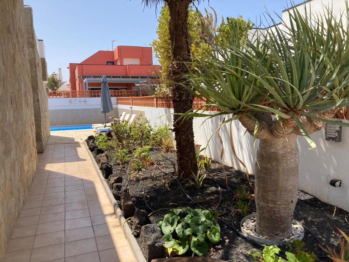 Beach House With The Heated Pool Next To Rocky Point Corralejo Exterior foto